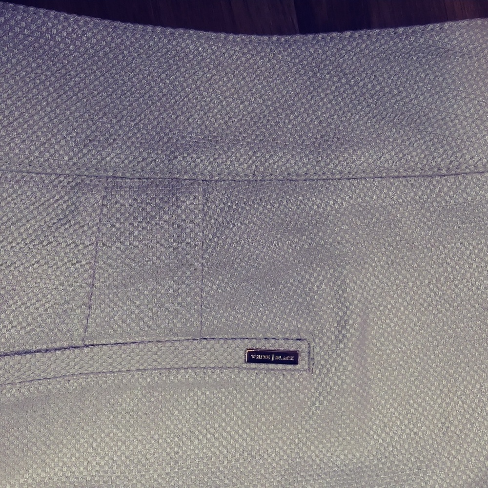 Shorts - Picture 2 of 6